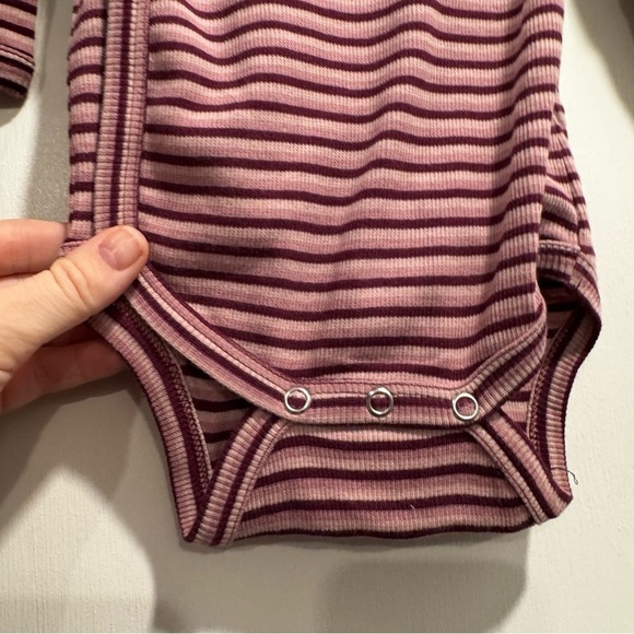 Kate Quinn Organic Cotton baby one piece 6-12M purple pink stripe - Picture 4 of 5
